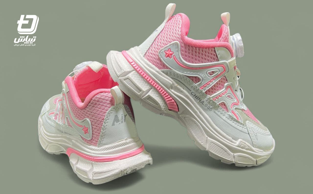 کانال عمده فروشی کفش بچه گانه اسپرت طرح دار | قیمت عمده 1404